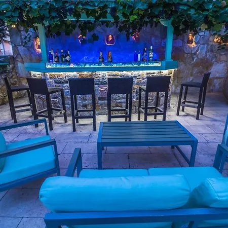 Pegasus-adult Friendly Hotel