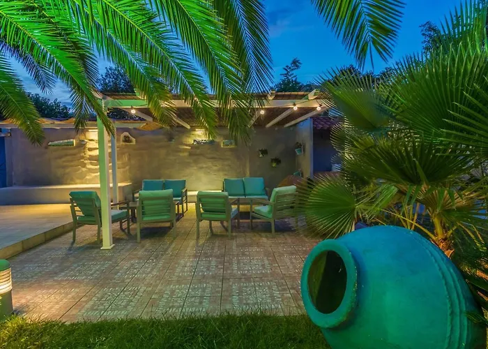 Pegasus-adult Friendly Отель 3*